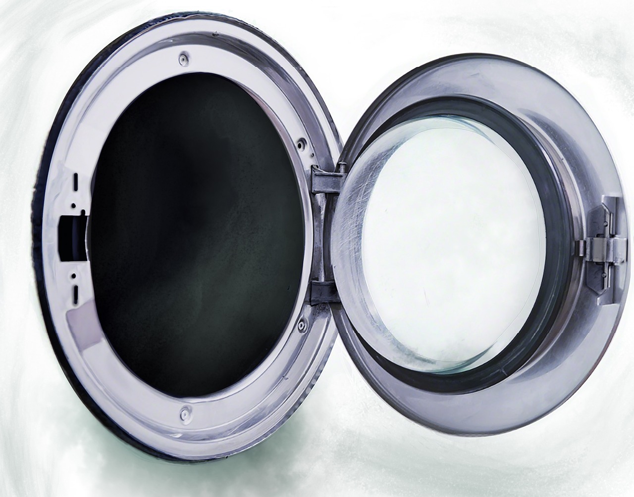 Ilustrativní schéma správné výšky odpadu pračky pro různé typy připojení.